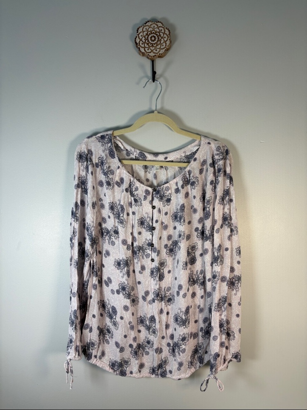 Women's Floral Button Front Long Sleeve Top - Light Pink